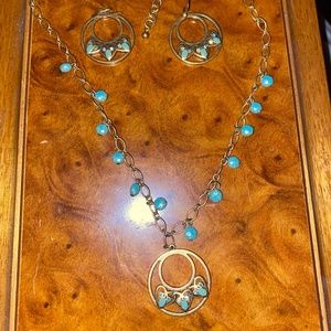 Boutique vintage style earrings and necklace set